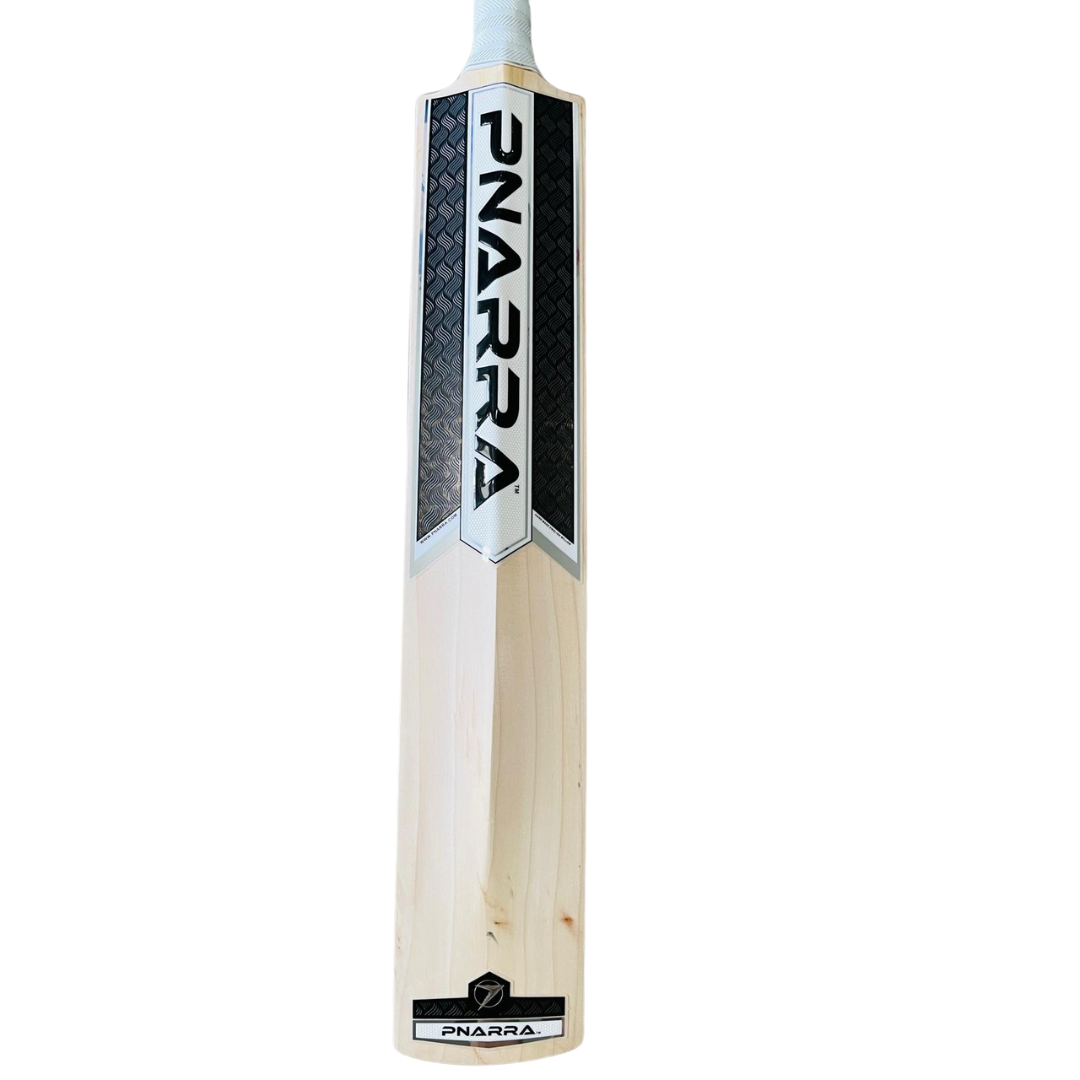 Premium English Willow Bat: Cricket bat crafted from high-quality English willow, designed for superior performance and precision.
