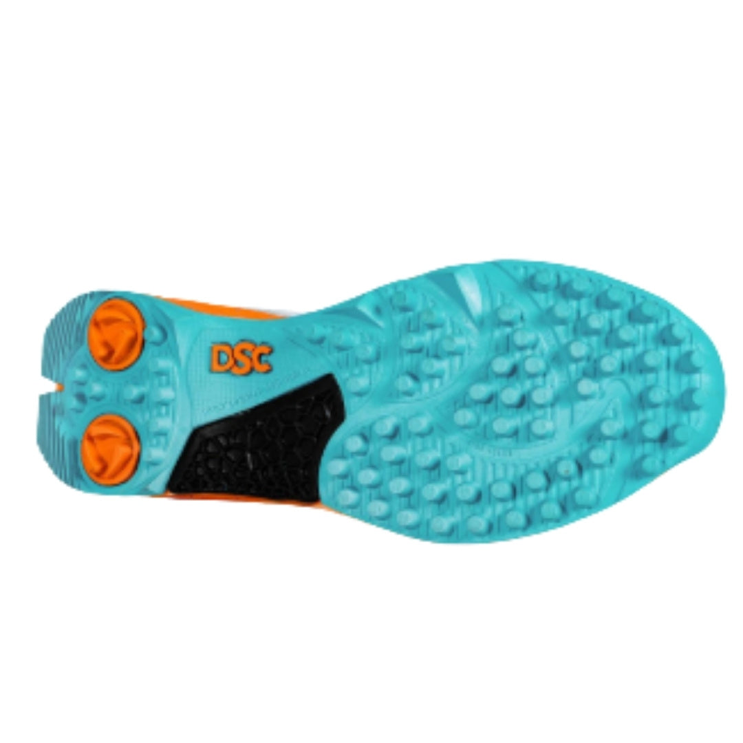 Premium Components:
Synthetic Leather Upper: Lightweight and flexible with breathable mesh.
Rubber Outsole: Offers excellent grip and traction through rounded lugs.
TPU Shank: Ensures stability and minimizes foot fatigue.