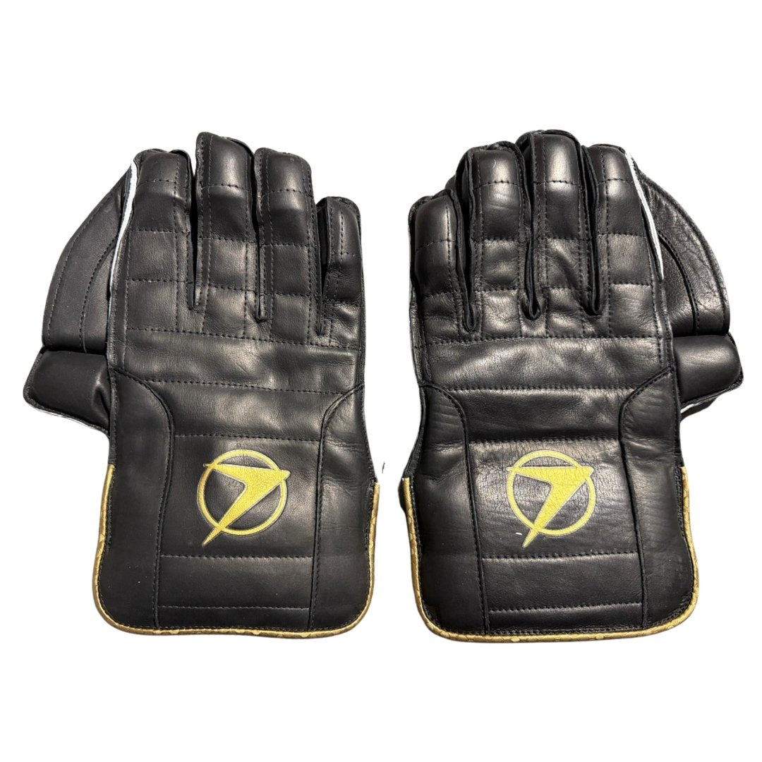 PNARRA UltraFlex Wicket Gloves – Midnight Edition designed for professional cricket players.
