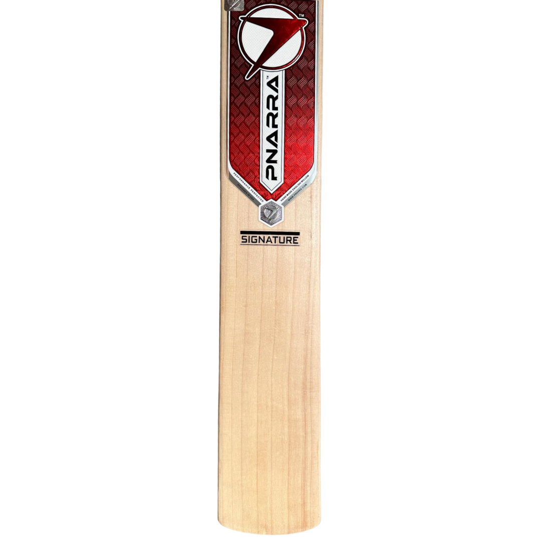Signature Edition English Willow Grade 1 Cricket Bat – Premium leather bat with high-quality finish, ideal for professional-level play.