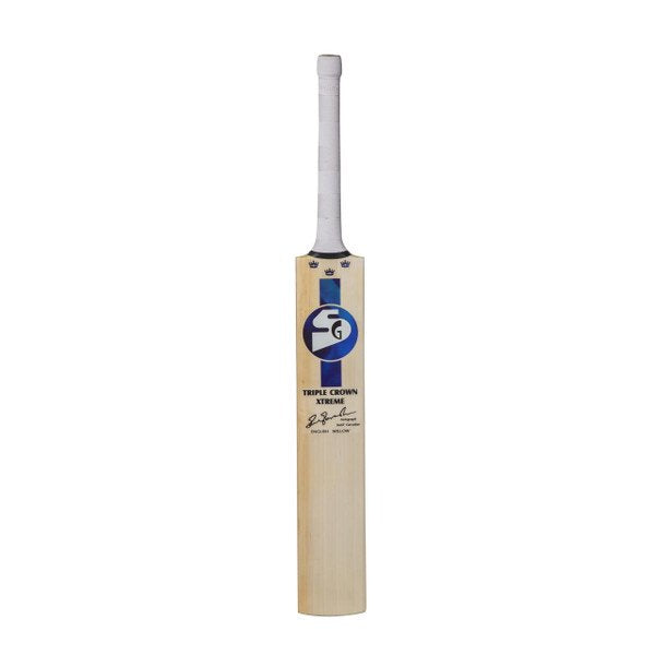 A close-up of the bat showing the premium English willow blade with 8-9 straight grains, ensuring durability and consistent stroke play.