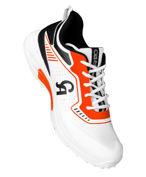 CA cricket shoes showing toe design and ventilation.