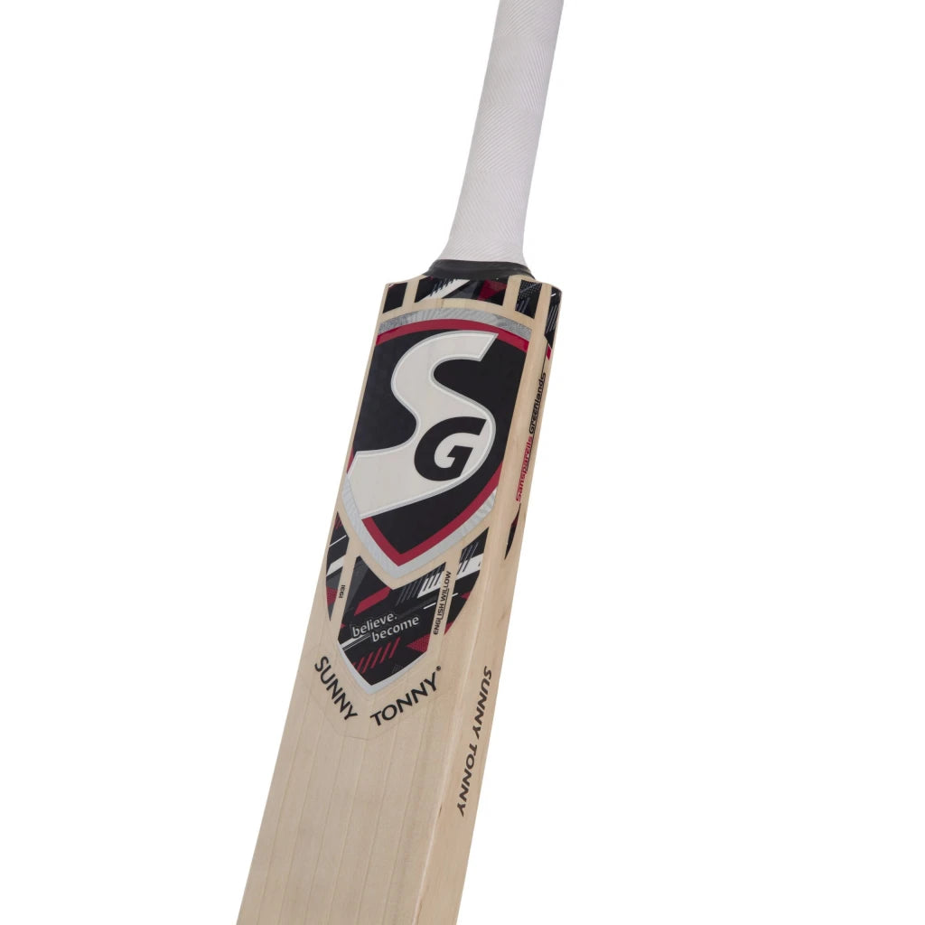 Full Bat Profile: Displaying the full size of the bat (85.7 cm), ideal for adult players and cricket enthusiasts.